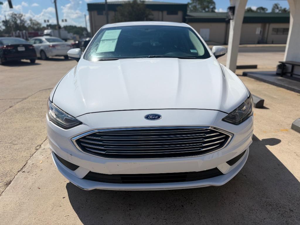 Ford Fusion photo 6