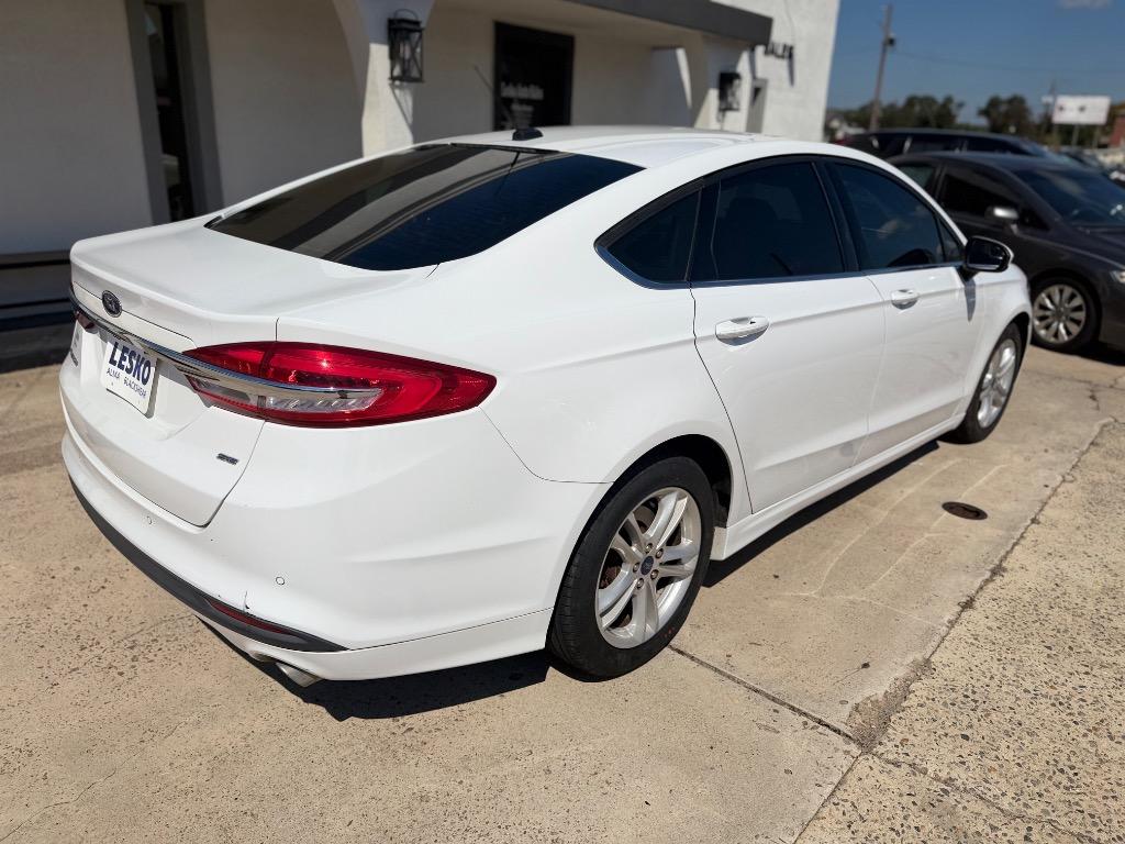 Ford Fusion photo 4