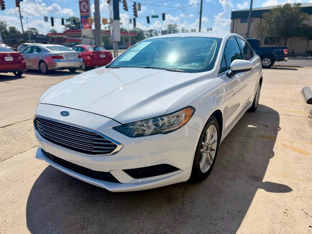 Ford Fusion photo 2
